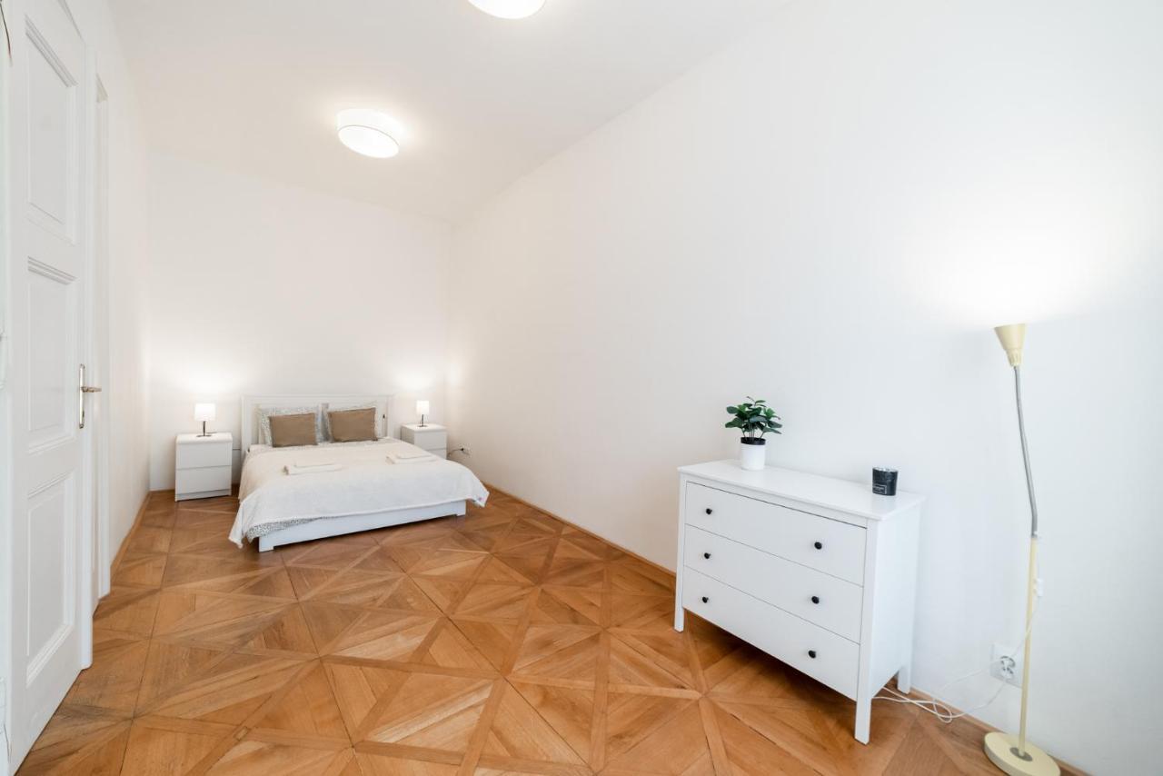 Exclusive Apartment Near Kafka'S Head Prag Dış mekan fotoğraf